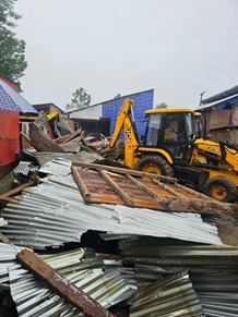 Police demolish drug peddler’s illegal structure