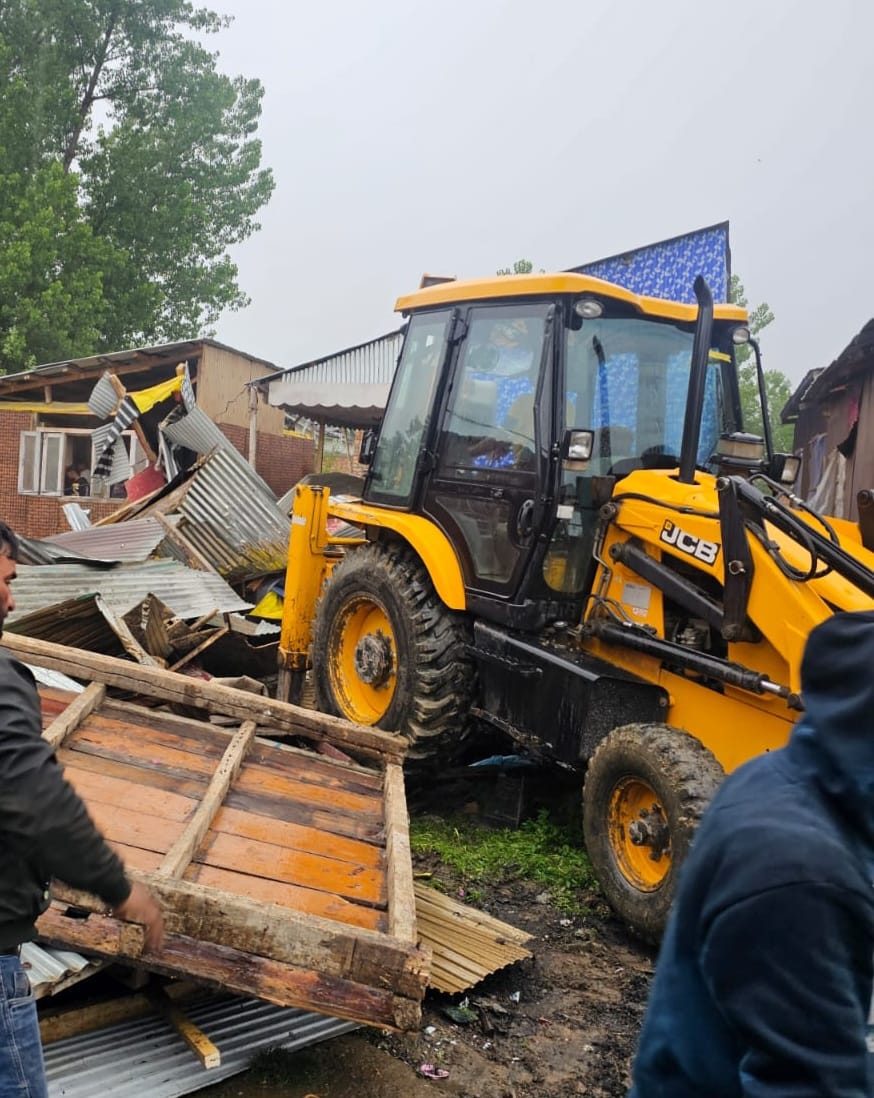 Srinagar Police Demolish Illegal Property of Drug Peddler in Noorbagh Under Anti-Narcotics Drive